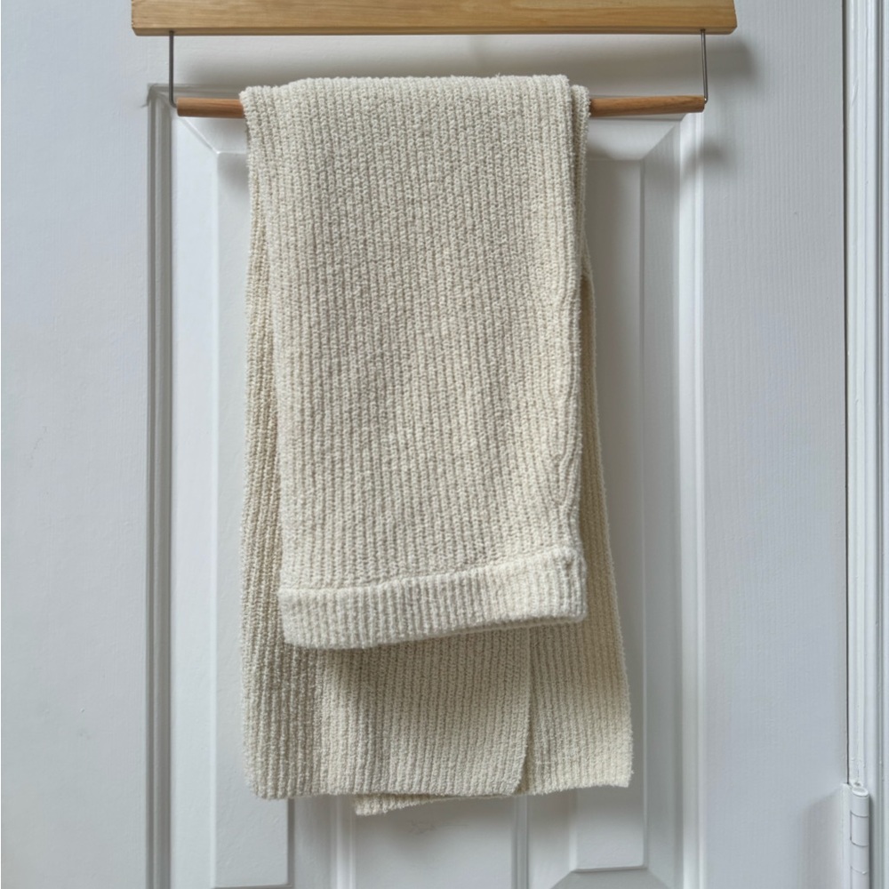 H&M Ribbed Knit Two-Piece Set - Picture 4 of 4